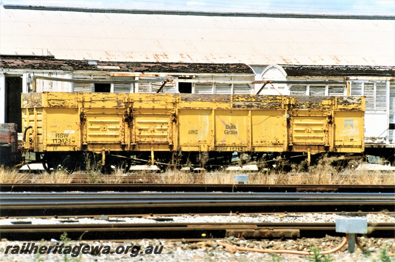 P19564
RBW class 11212, bogie open wagon, yellow livery with 