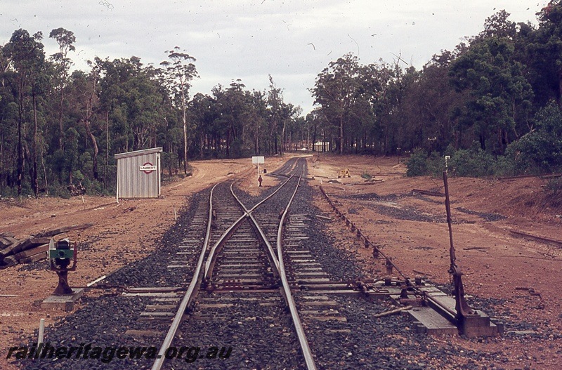 P19963
Points, point lever, tracks, shed with nameboard, Lambert, near Diamond Tree, PP line, track level view
