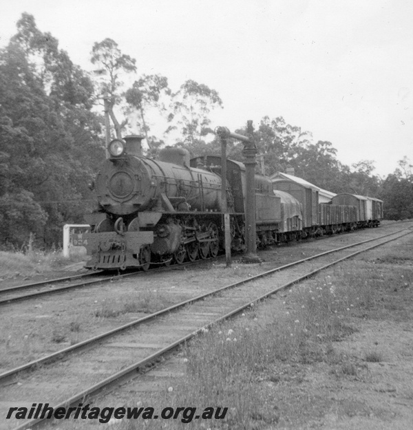 P21848
W class 924, on goods train, water column, Pemberton, PP line, front and side view
