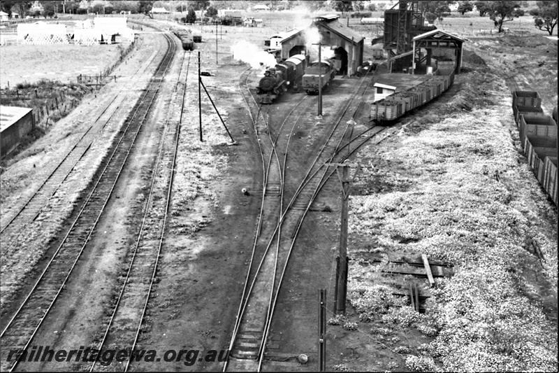 P21918
Loco depot, sheds, steam locos, wagons, coal stage, York, GSR line, view from elevated position
