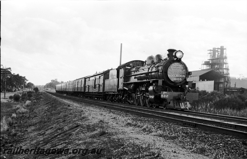 P22071
PR class 532 passing East Perth loco hauling ARHS Koojedda tour train. ER line.
