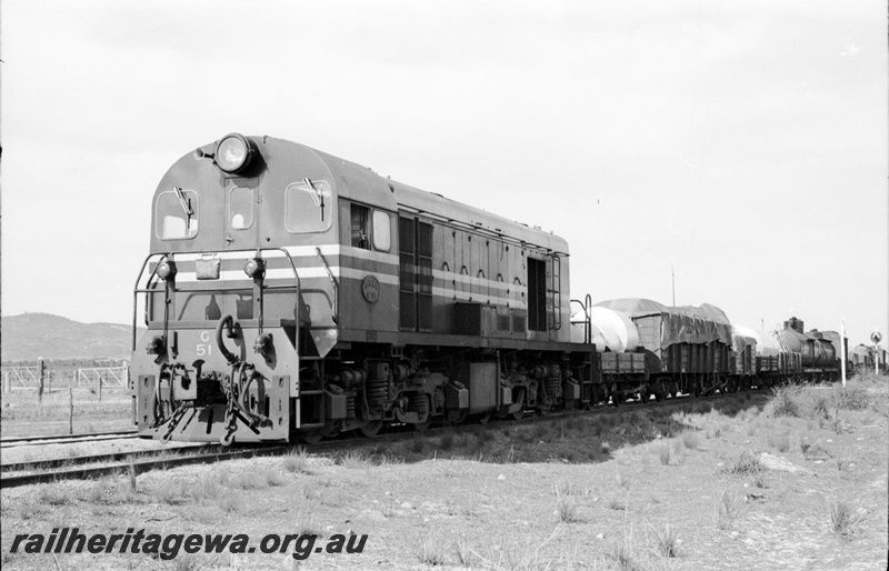 P22145
MRWA G class 51 hauling a goods train near Millendon. MR line.
