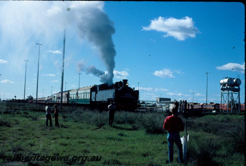 T00351
ARHS City Circle Tour, DD class 592, departing Forrestfield.
