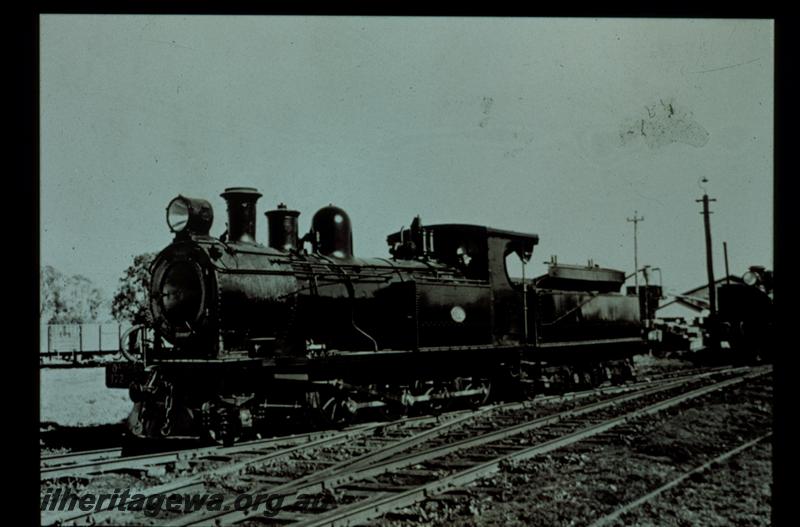 T00421
OA class 172, front and side view
