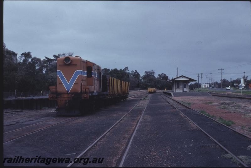 T01529
Y class 1114, orange livery, Picton station building in background, SWR line
