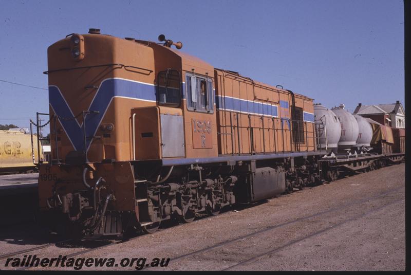 T01530
R class 1905, orange livery, Geraldton, goods train
