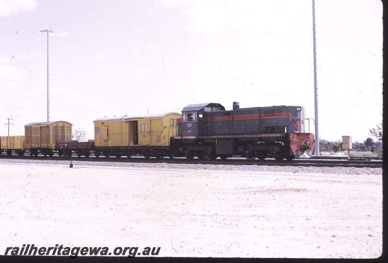 T02671
M class 1852, Forrestfield, shunting
