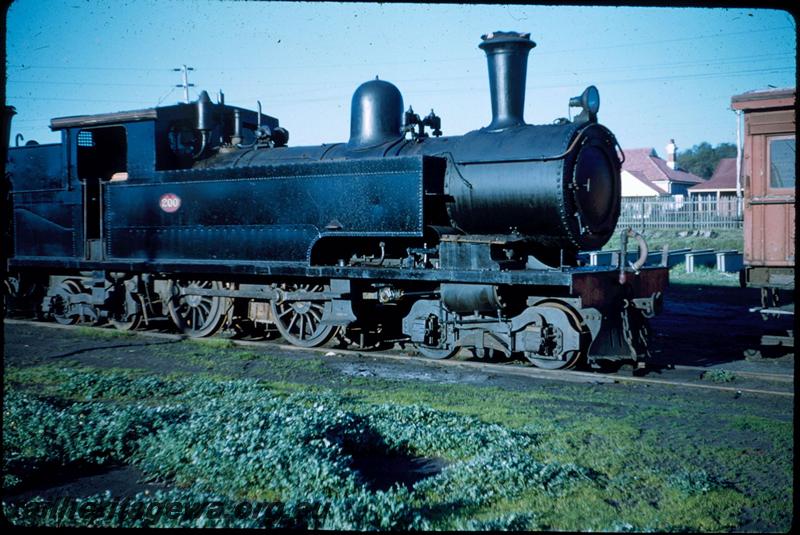 T03159
N class 200, 4-4-4T steam locomotive, East Perth, side and front view
