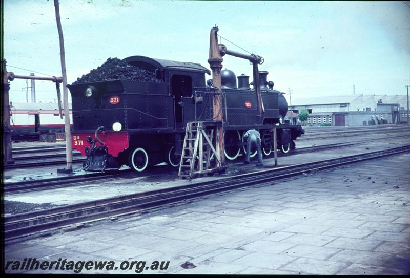 T03316
DS class 371, rear and side view, water column, East Perth Loco depot
