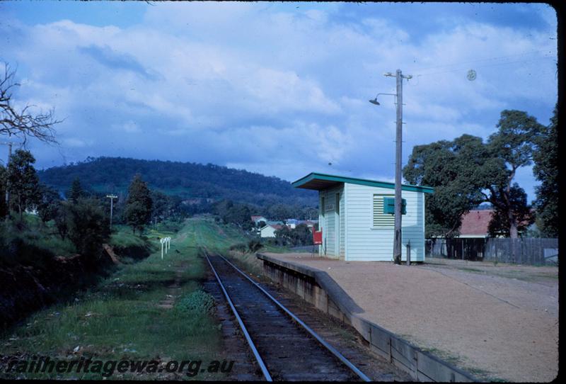 T03655
Station, Koongamia, M line, track side view looking east, still in use.
