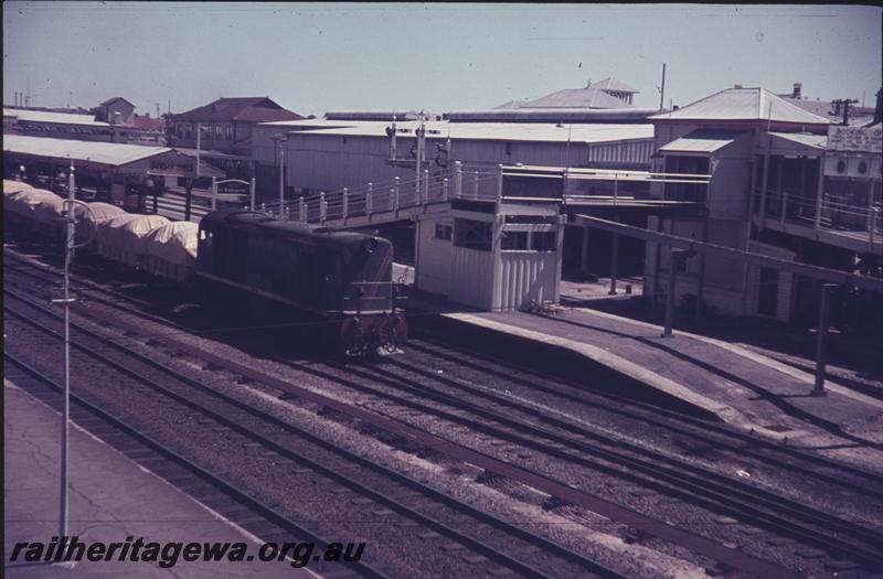 T04008
G class 50, Perth Station, goods train, view from the Barrack Street Bridge looking west.
