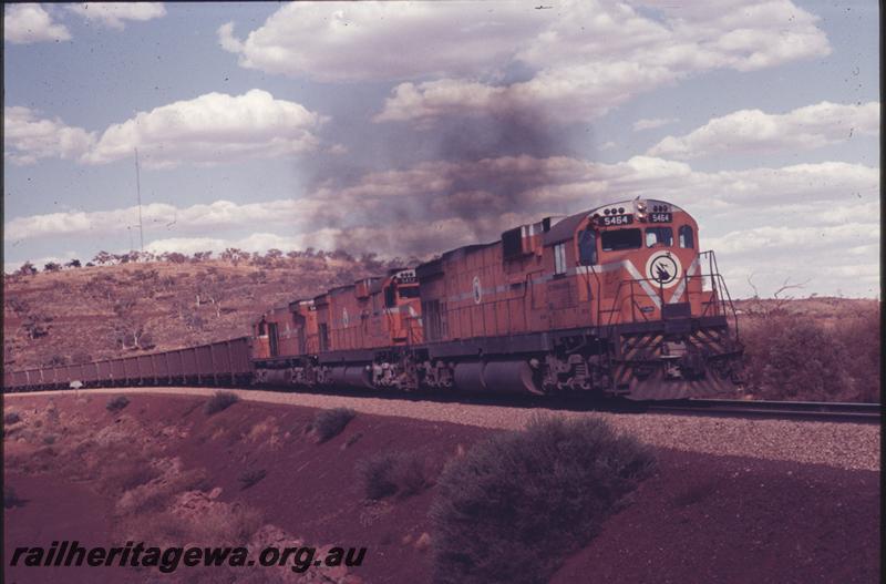 T04067
Mount Newman Mining empty train, triple headed, Alco C636 class 5464, C636 class 5452, BHP line
