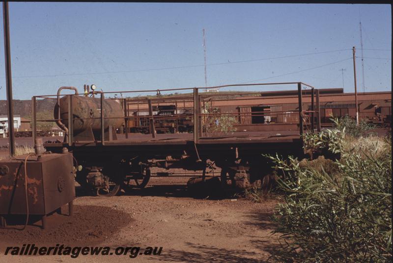 T04105
Goldsworthy Mining Limited workshops at Goldsworthy, 4 wheel wagon.
