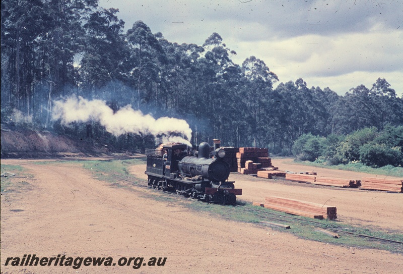 T04547
State Saw Mills loco SSM No.2, South West Sawmill. Side and front view See T4545.
