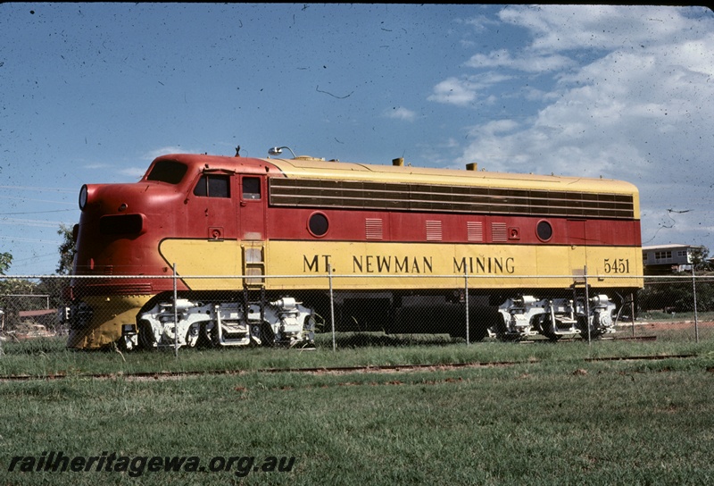 T04822
Mount Newman Mining (MNM) F7A class 5451 on display in park at Port Hedland
