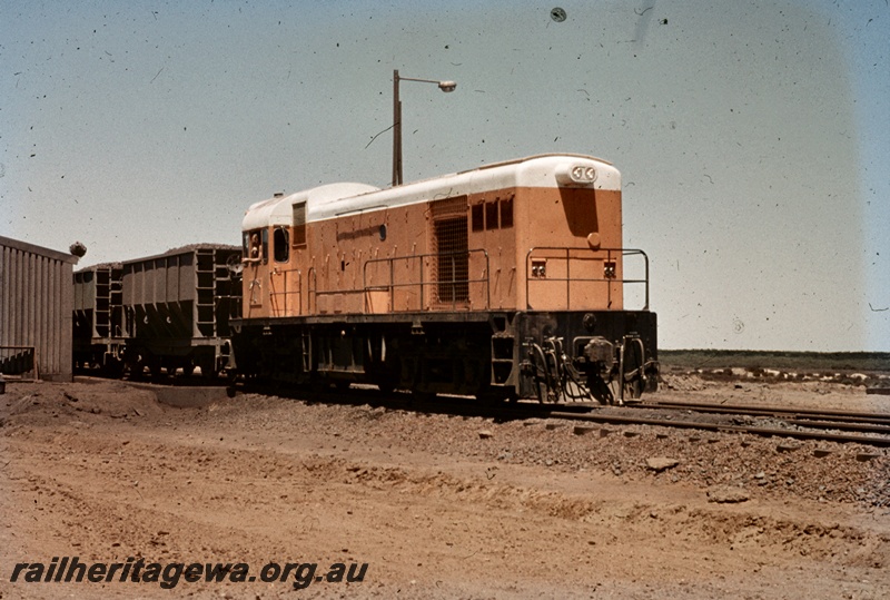 T04832
Goldsworthy Mining (GML) B class 1 unloading ore train at Finucane Island.
