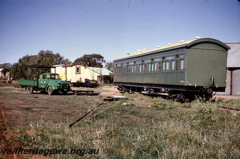 T05124
VW class 2141, Malcolm Searle's home for six months, WAGR Bedford truck, house, buildings, Kulja, KBR line, side and end view
