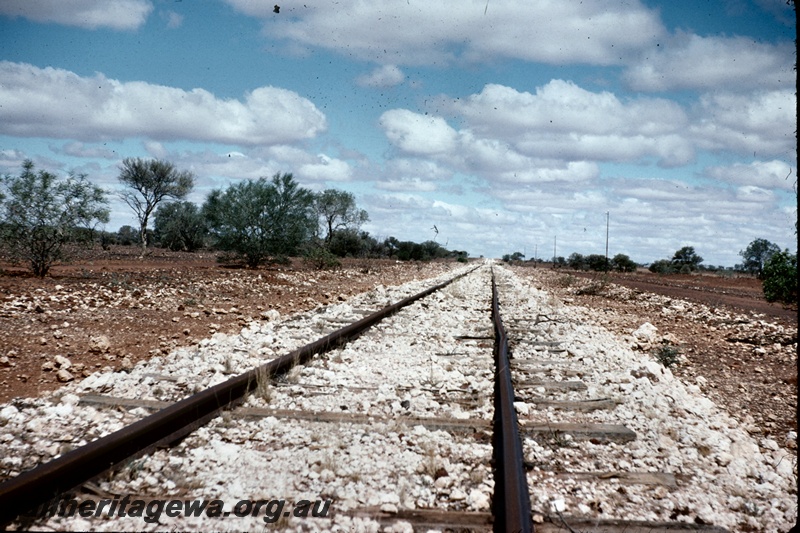 T05158
Track, near Tuckanarra siding, NR line, view south
