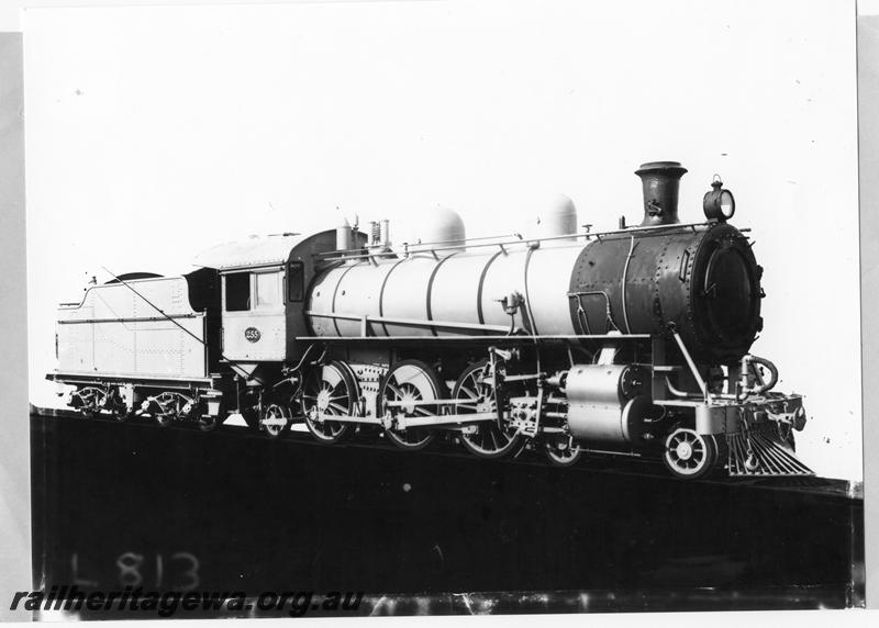 P00016
L class 255 in photographic grey livery, side and front view
