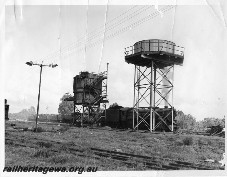 P00033
V class 1215, water tower, cylindrical coal stage, Midland loco depot
