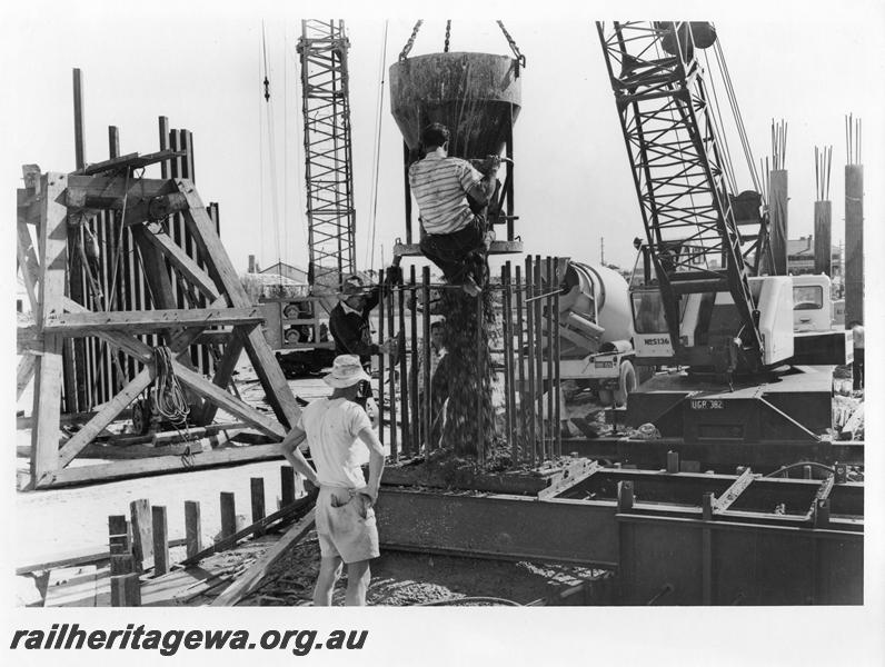 P00044
7 of 98 images showing views and aspects of the construction of the steel girder bridge with concrete pylons across the Swan River at North Fremantle.
