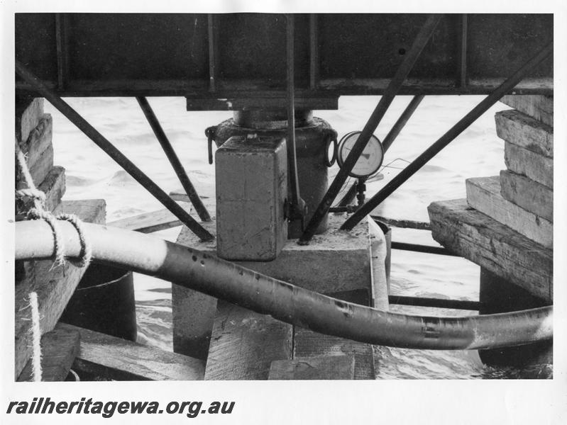 P00065
28 of 98 images showing views and aspects of the construction of the steel girder bridge with concrete pylons across the Swan River at North Fremantle.
