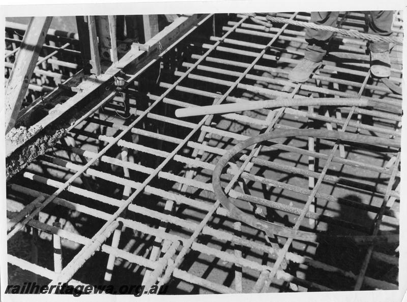 P00082
45 of 98 images showing views and aspects of the construction of the steel girder bridge with concrete pylons across the Swan River at North Fremantle.
