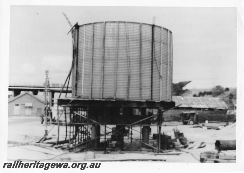 P00091
54 of 98 images showing views and aspects of the construction of the steel girder bridge with concrete pylons across the Swan River at North Fremantle.
