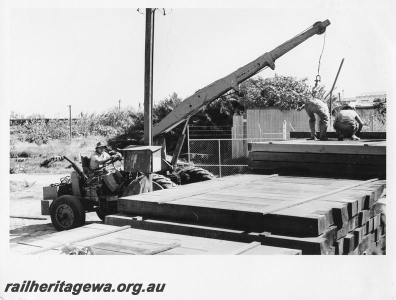 P00134
97 of 98 images showing views and aspects of the construction of the steel girder bridge with concrete pylons across the Swan River at North Fremantle.
