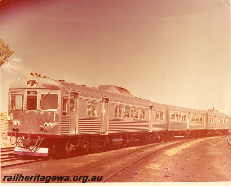 P00210
ADK class 682, ADB class, ADK class front and side view, when new.
