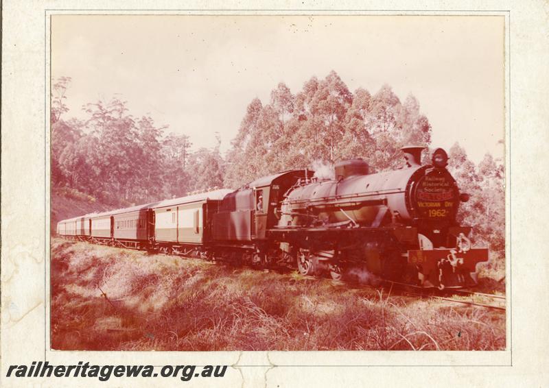 P00220
W class 951 hauling the Reso train used by the Vic Division of the ARHS tour of WA
