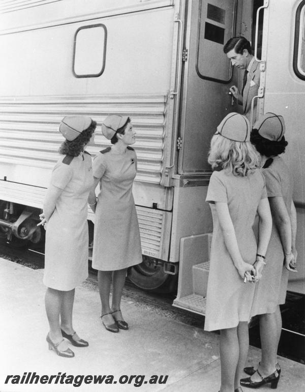 P00256
Prince Charles alighting from a Prospector railcar with a guard of honour of four Westrail hostesses
