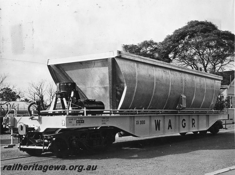 P00312
XB class 21010, 60 ton capacity bauxite hopper, Midland Workshops, end and side view
