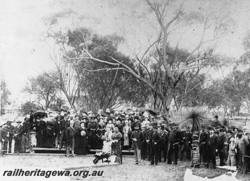 P00546
Large crowd gathered to witness the turning of the first sod of the Chidlow's Well to York Railway
