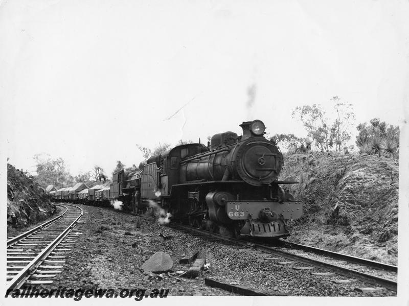 P00562
U class 663 double heading with a PR class, ER line, goods train
