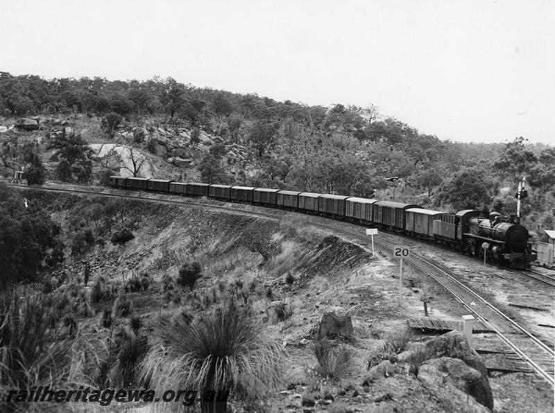 P00565
PM class 713 having just emerged from the Swan View Tunnel, with an 