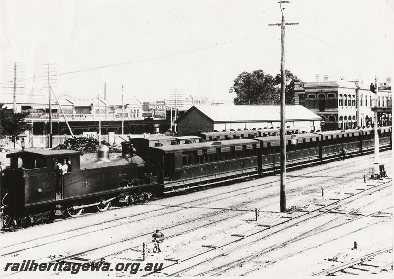 P00601
N class 73, AD class carriage, AF class carriages, Perth Station, suburban passenger train
