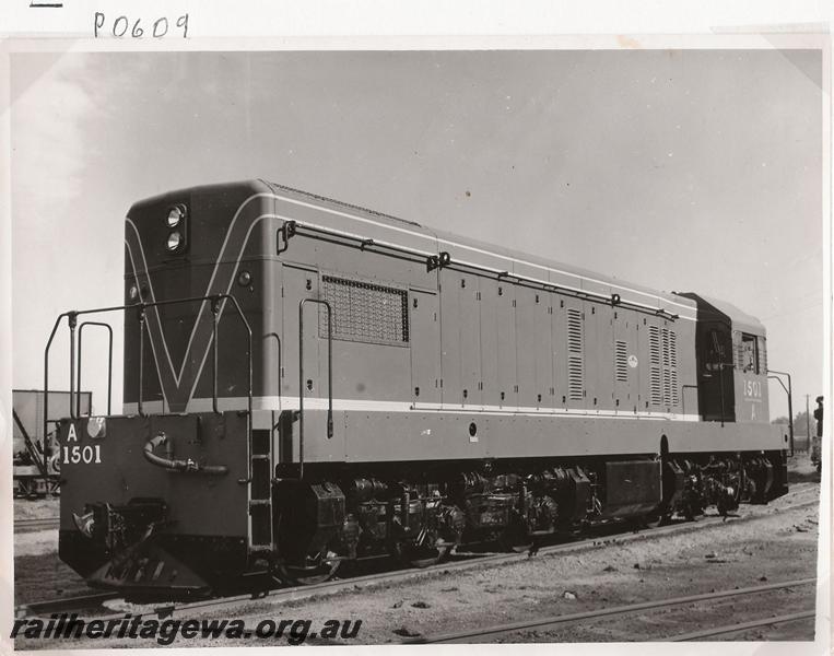 P00609
A class 1501, as new, front and side view.
