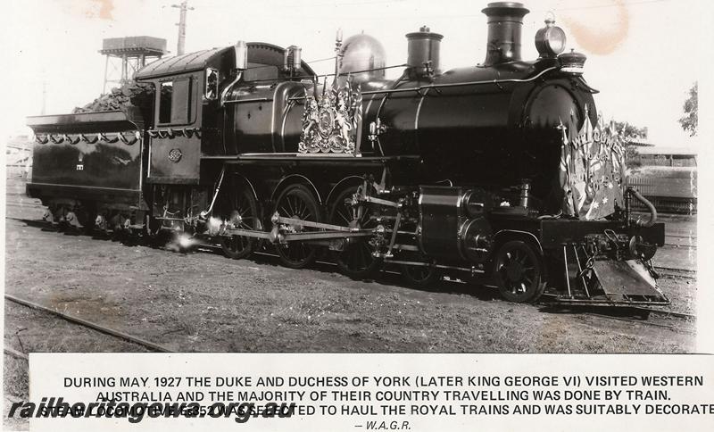 P00632
ES class 352, decorated for the visit of the Duke and Duchess of York
