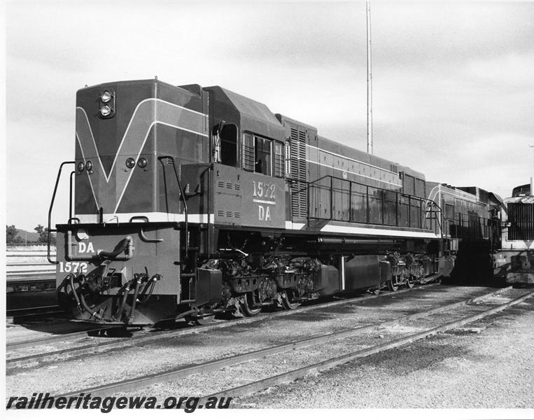 P00689
DA class 1572, front and side view, Forrestfield
