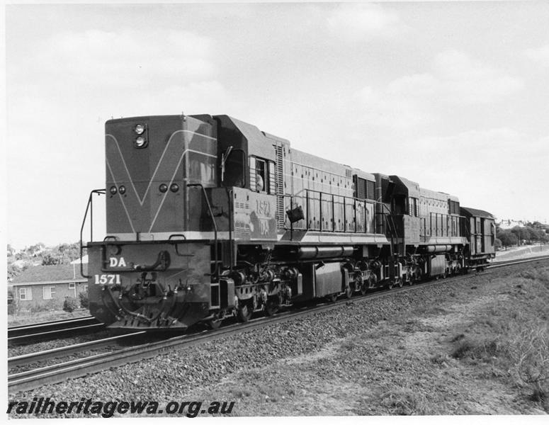 P00690
DA class 1571, front and side view, Bayswater
