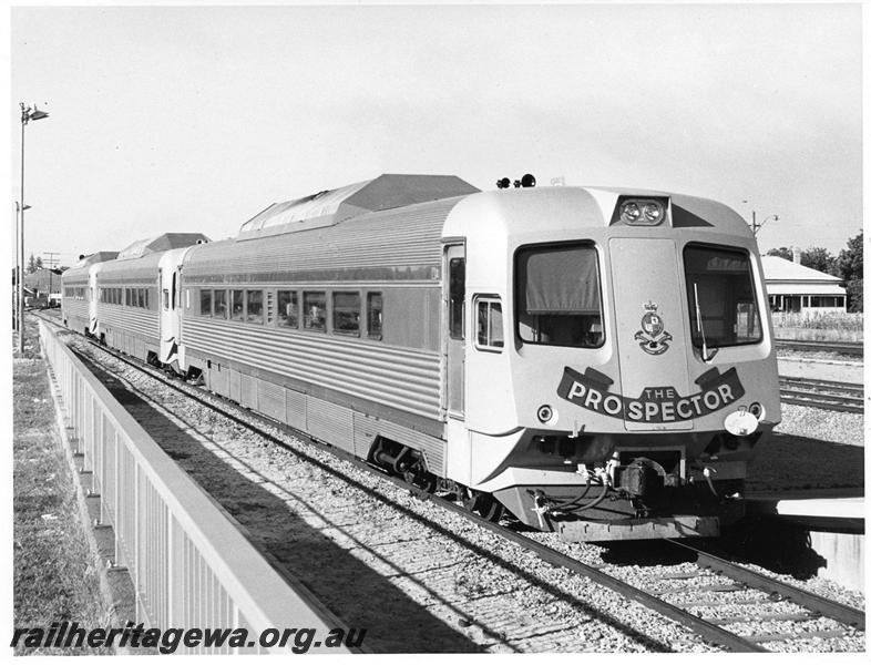 P00706
Three car Prospector set, East Perth Terminal
