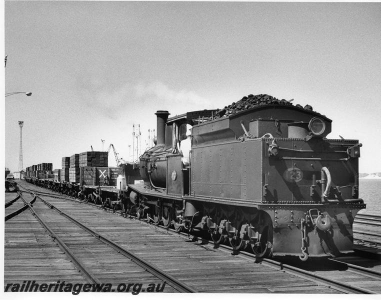 P00713
G class 123, jetty, Bunbury, shunting
