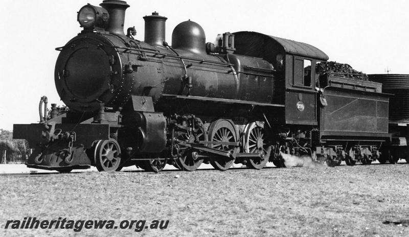 P00727
E class 299, with out of gauge load of water tanks, Karalee, EGR line, front and side view of loco
