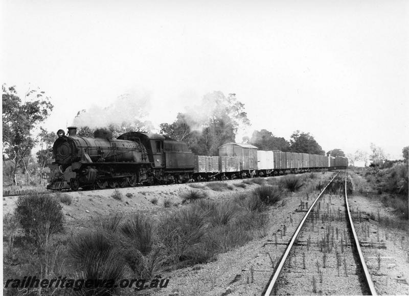 P00740
W class 943, Bowelling, BN line, goods train
