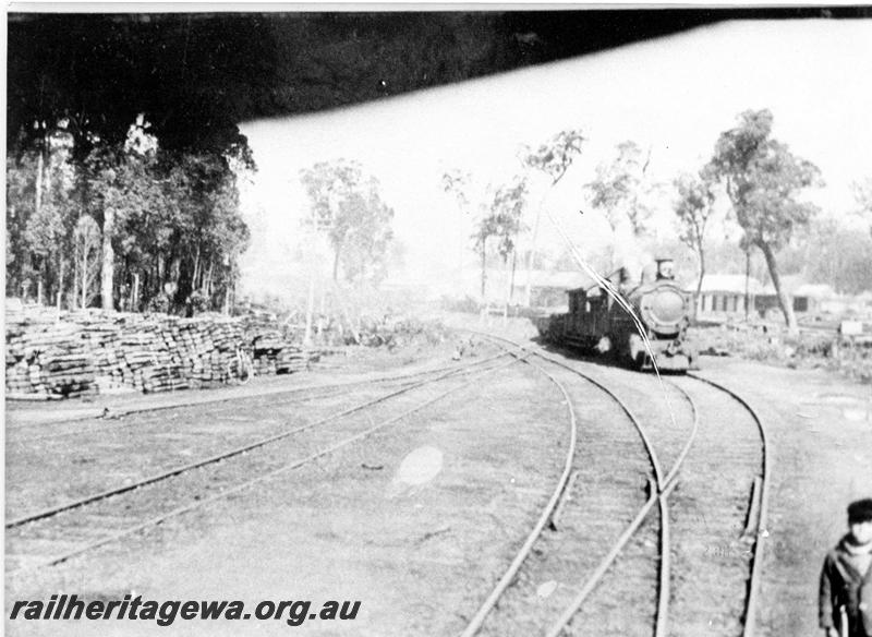 P00755
Goods yard, Jardee, PP line, loco shunting the yard
