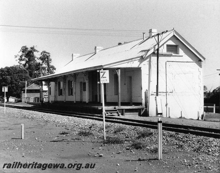 P00780
Station building, Gingin, MR line, trackside view looking west.
