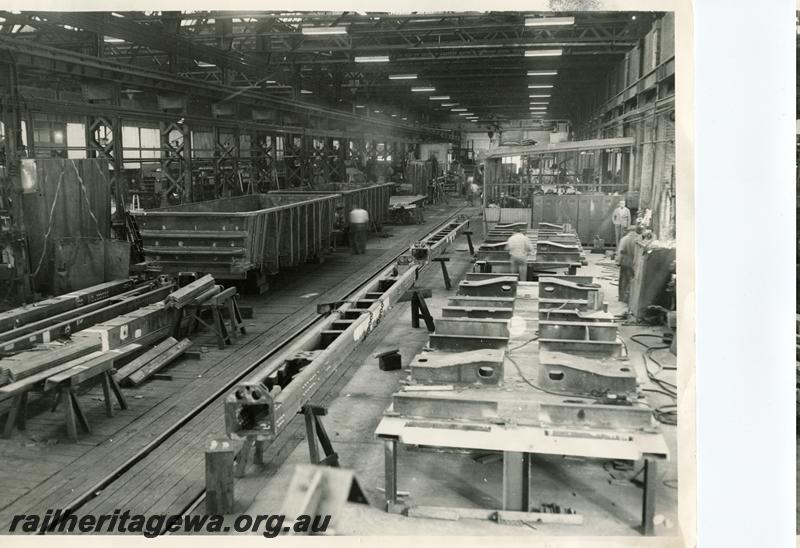 P00822
WO class iron ore wagons, Boiler Shop, Midland Workshops, under construction
