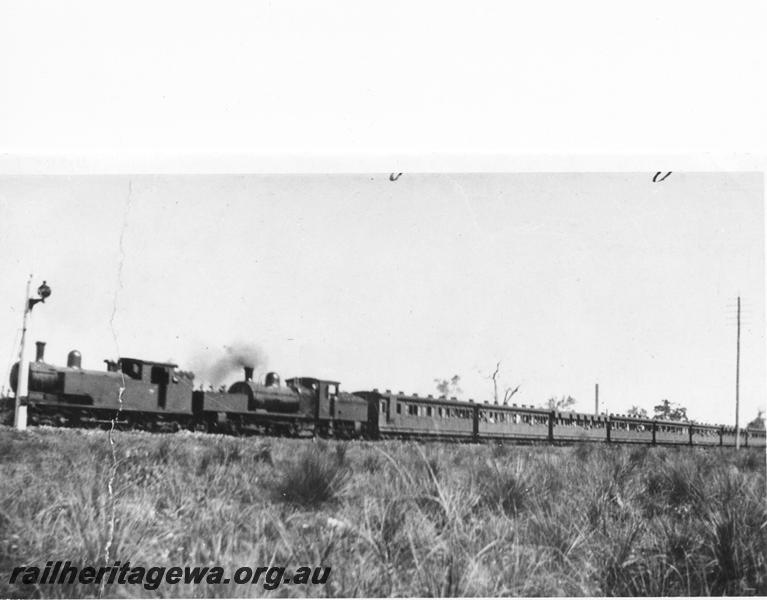 P00851
N class, M class Garratt loco, departing Midland Junction, on a Mundaring Weir Picnic train
