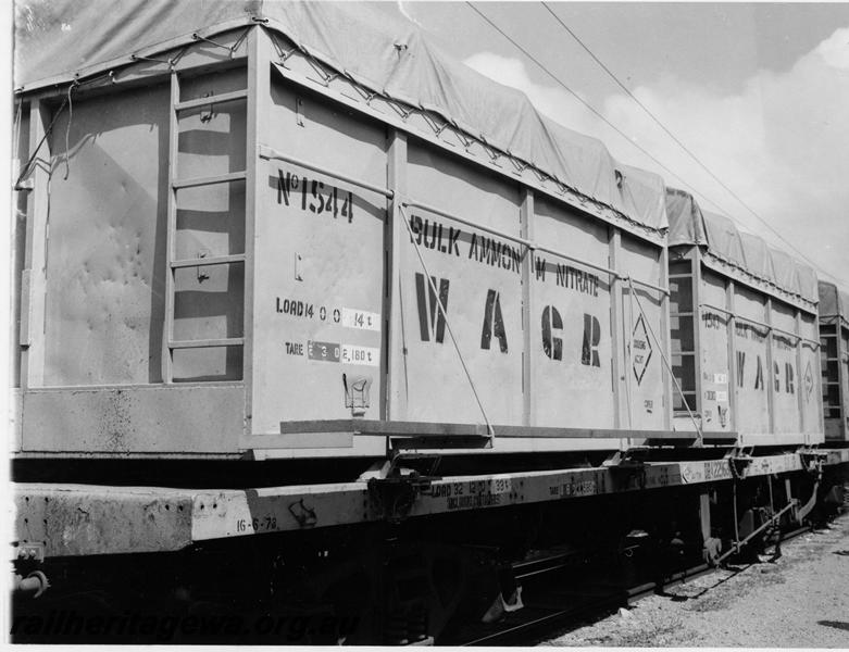 P00882
QRA class 22968 container wagon with 